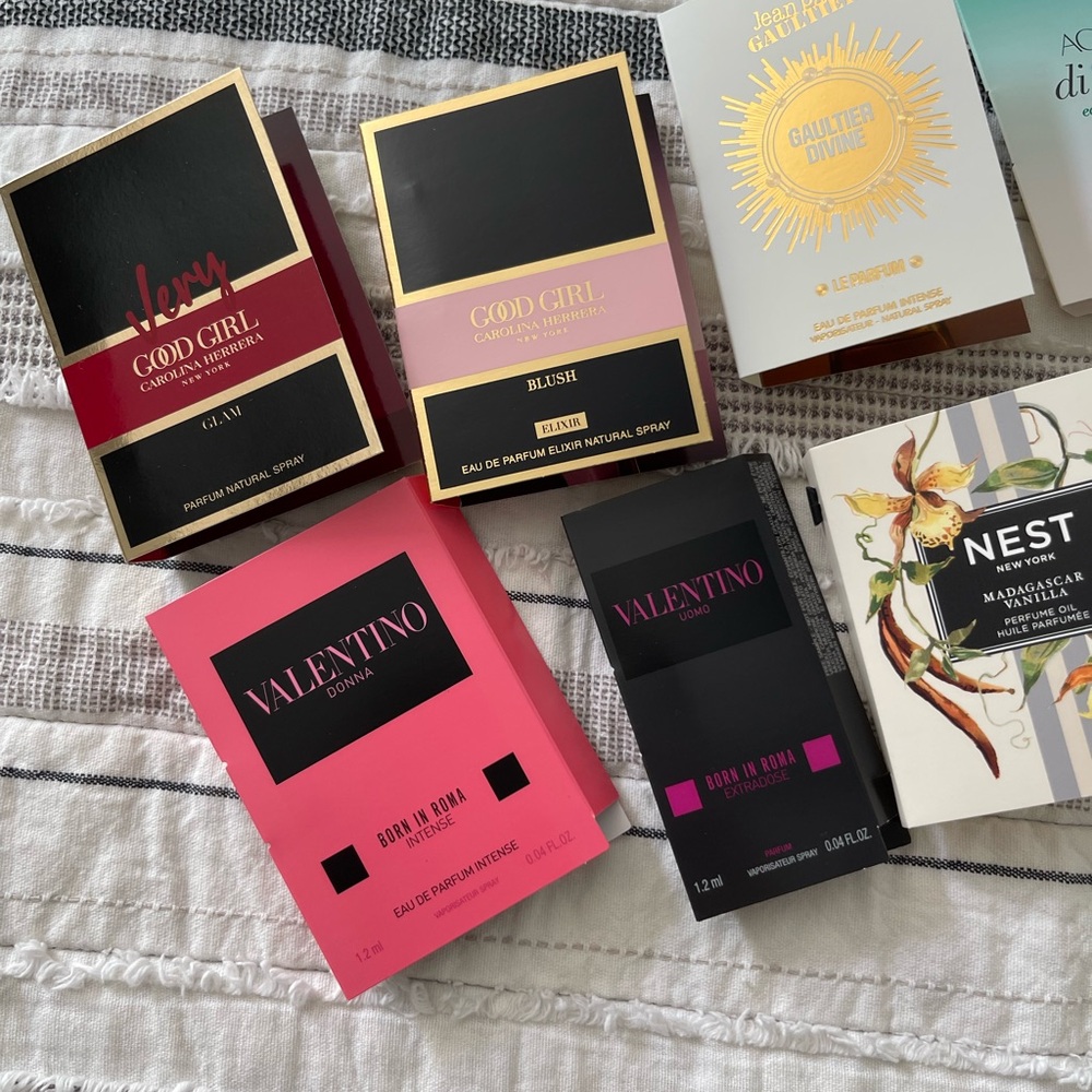 Designer Assorted Fragrance Sample Set - Picture 2 of 3